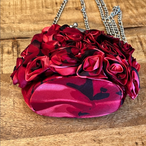 White House Black Market Red Rose Clutch/Crossbody Bag - Picture 4 of 8